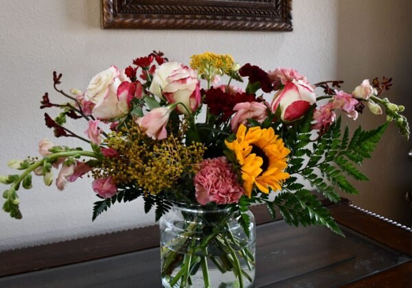 Lady Moon My Spicy Romance Bouquet - Image 2