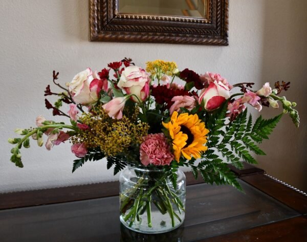Lady Moon My Spicy Romance Bouquet - Image 3