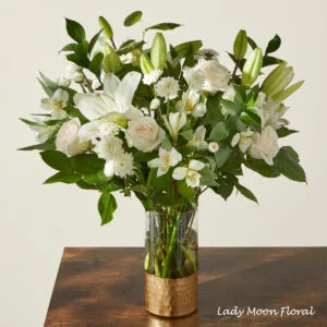 Online flower delivery, Red Feather Lakes Colorado 5 Online flower delivery, Red Feather Lakes Colorado. White floral arrangement in gold-dipped vase
